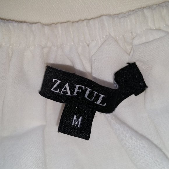 Zaful white embroidered ruffle crop top EUC - Picture 4 of 4